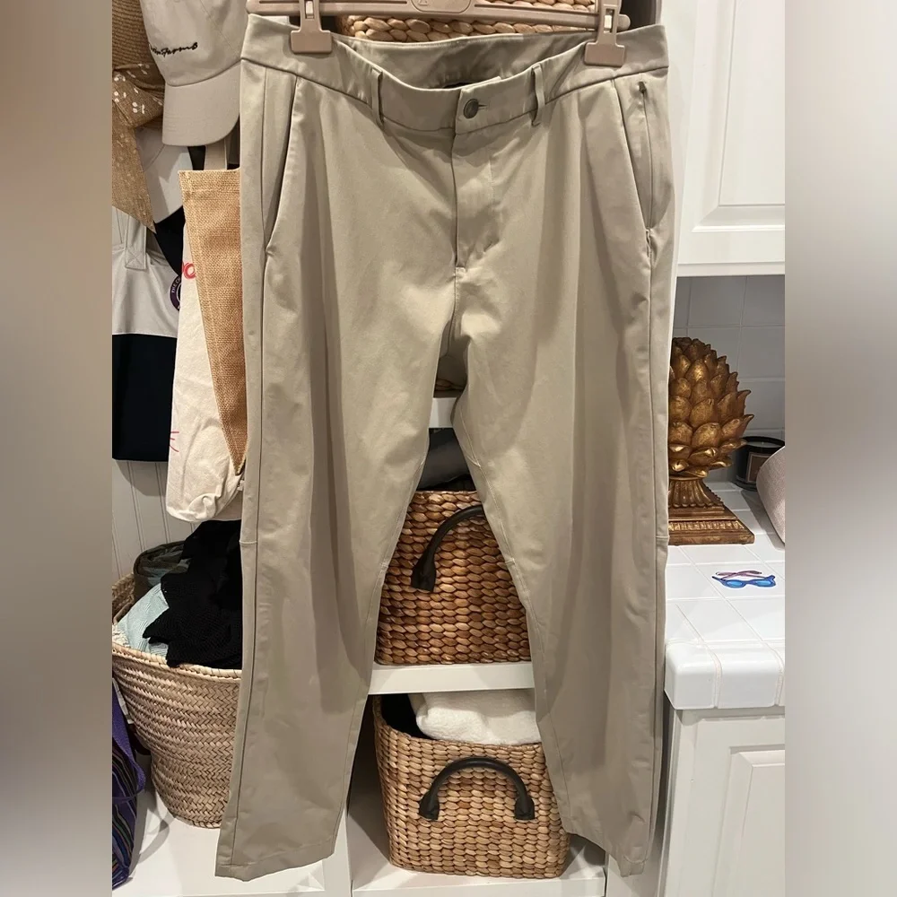 🍋Lululemon ABC‎ Classic fit men’s pants size 34